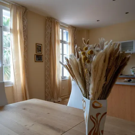 66c3 Historic Chateau Picasso Private For 4 Perpignan