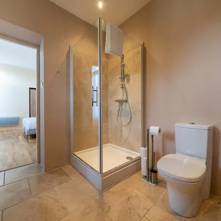 66c3 Historic Chateau Picasso Private For 4 Daire Perpignan