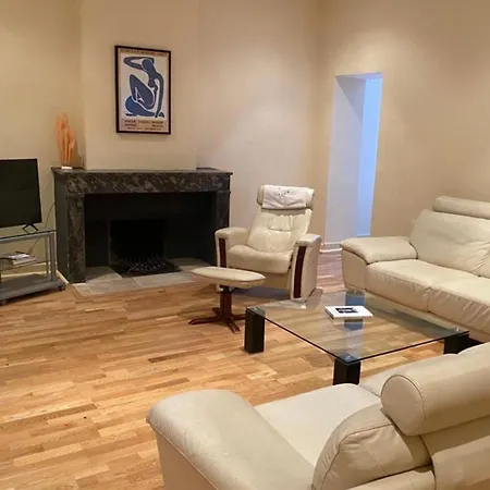 Daire 66c3 Historic Chateau Picasso Private For 4