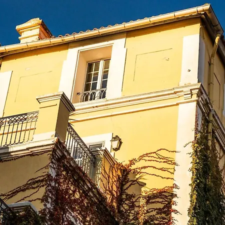 66c3 Historic Chateau Picasso Private For 4 Daire