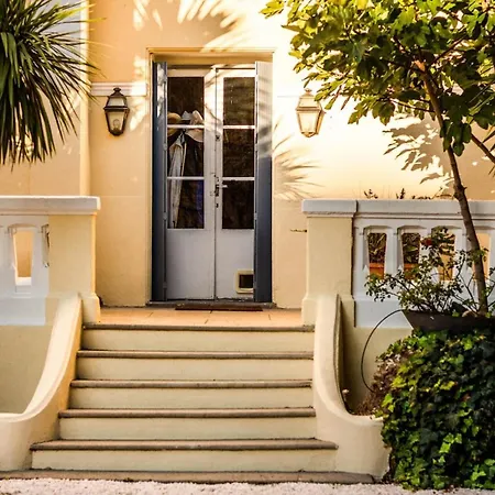 66c3 Historic Chateau Picasso Private For 4 Daire *