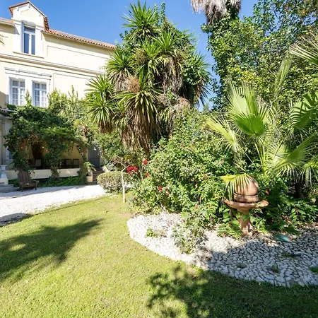 66c3 Historic Chateau Picasso Private For 4 Daire *